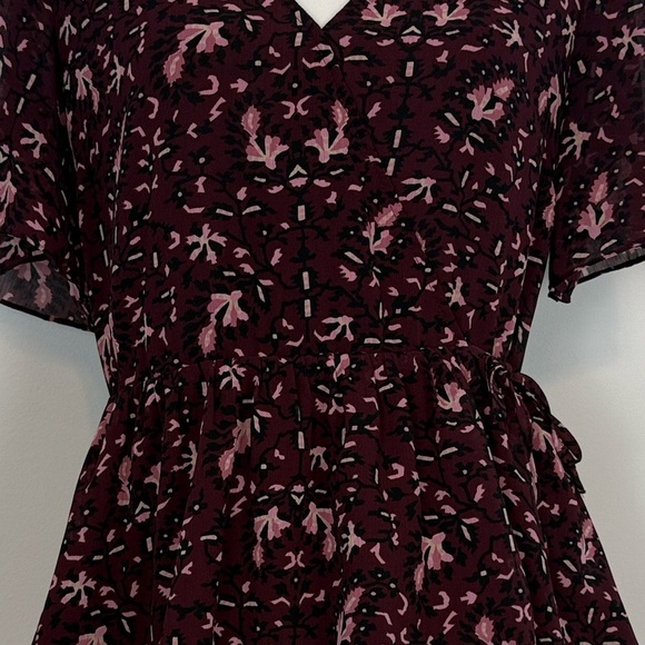 Madewell Georgette Flutter-Sleeve Peplum Top in
Rich Paisley. Size Small. - Picture 5 of 15